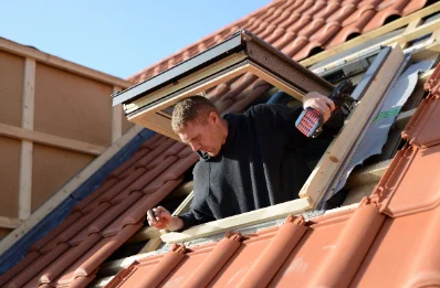 Pose de fenêtres de toit Velux à Sains-Richaumont